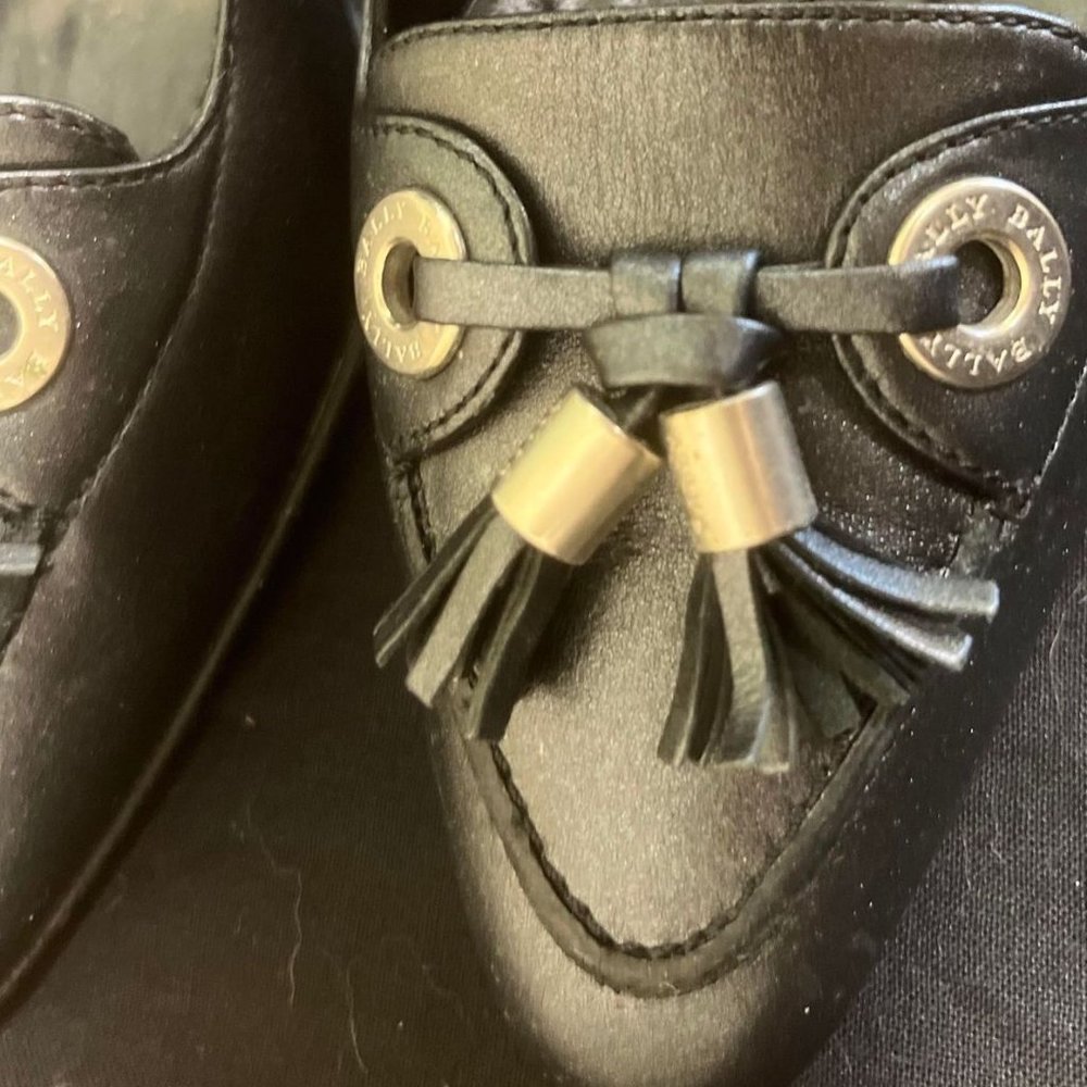 Black Leather Bally Pumps